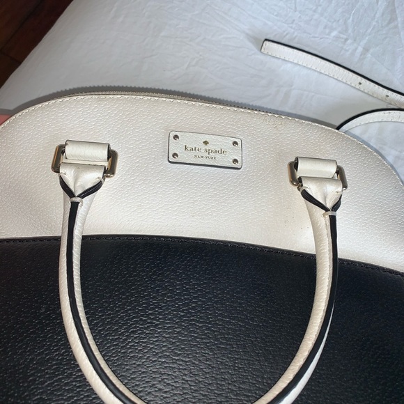 Kate spade crossbody SOLD! - Picture 6 of 6